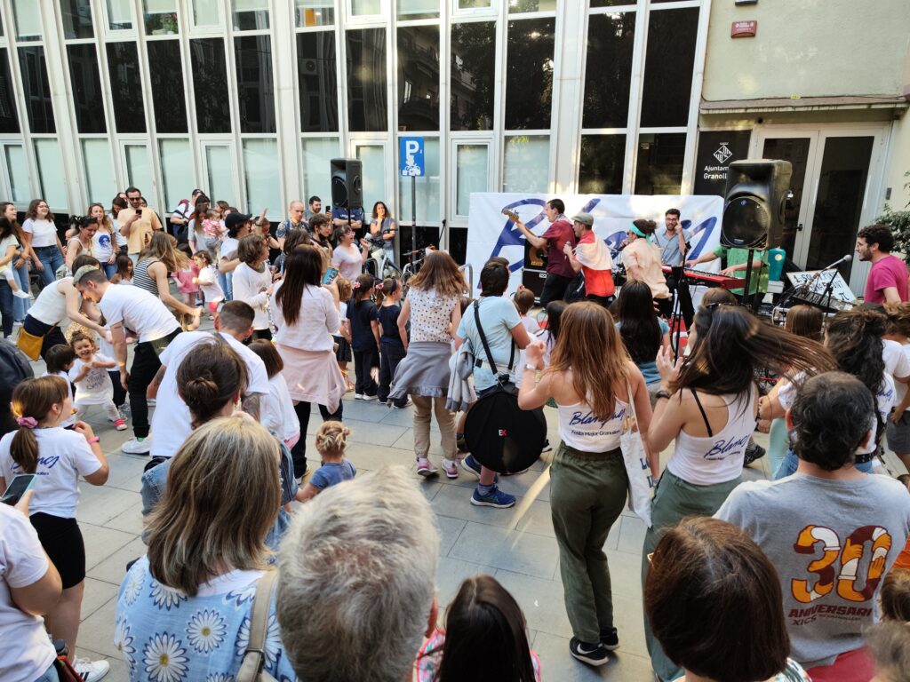Sardines en llauna a la Festa Blanca a Granollers el 2022