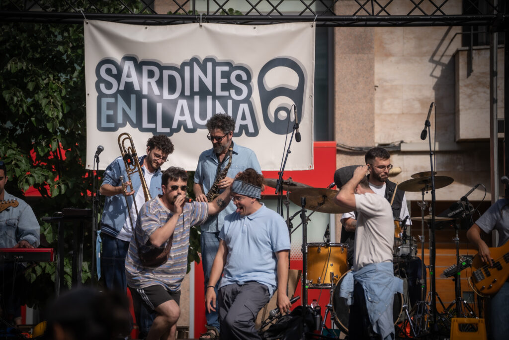 Sardines en llauna amb Sotabosc